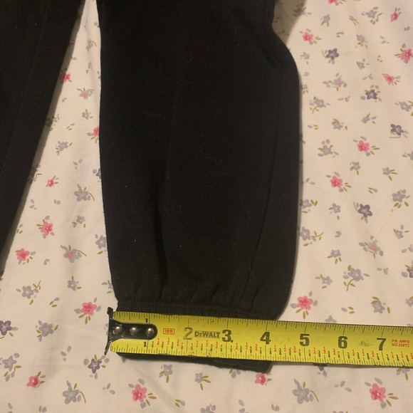 Black Cargo Jogger Pants size M (8) old navy with pockets - Picture 5 of 6